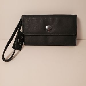 Tahari RFID Black Soft Glustin Mirror Wallet